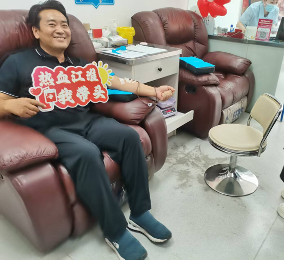 挽袖之间，大爱无言——胜利街道开展无偿献血活动
